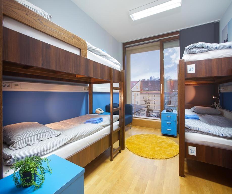 Familienzimmer mit Gemeinschaftsbad